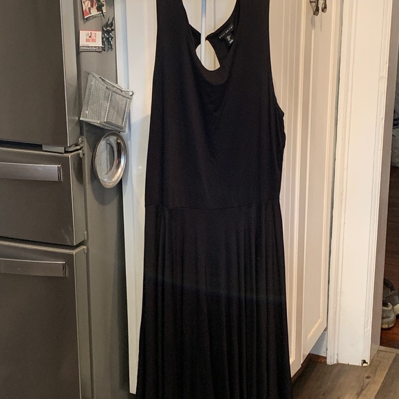 Willi Smith rayon and spandex super soft‎ dress. Never worn - Picture 1 of 5